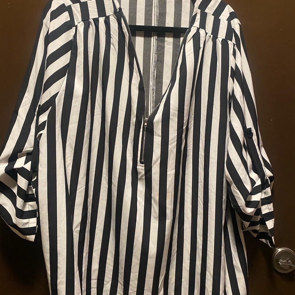Chic Striped Zipper Blouse